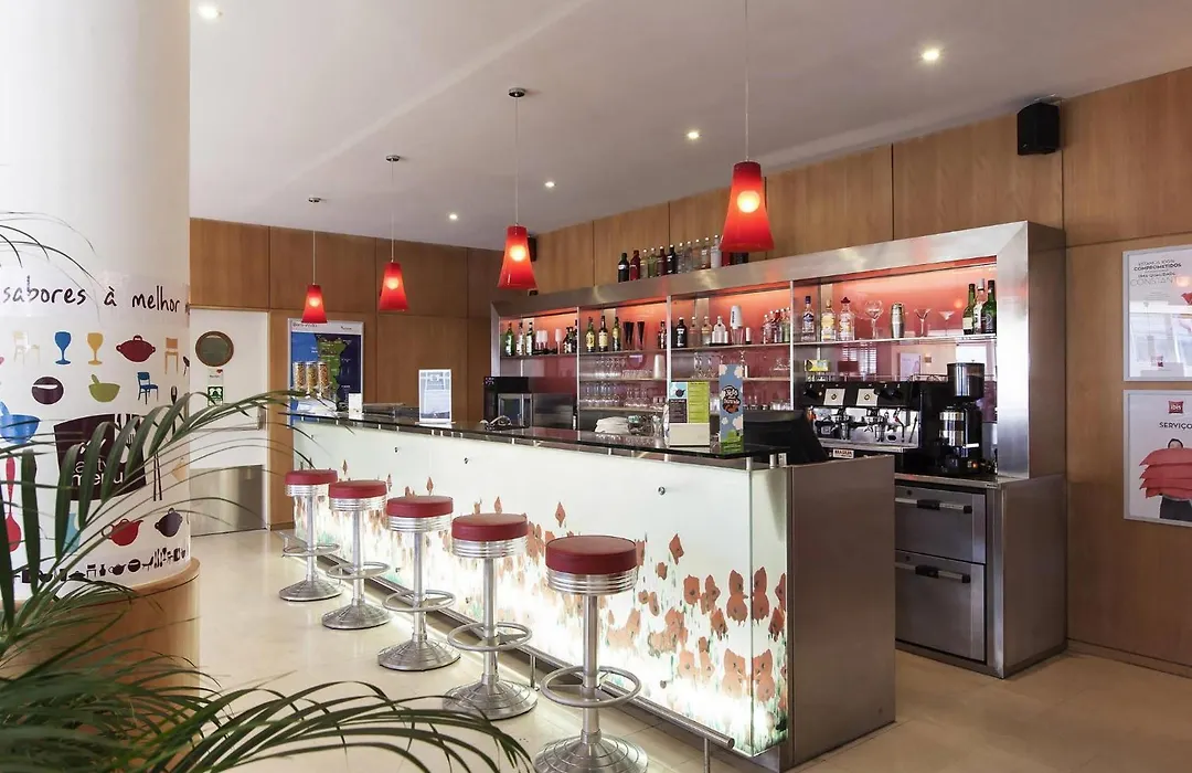 Hotel Ibis Porto Sao Joao-1
